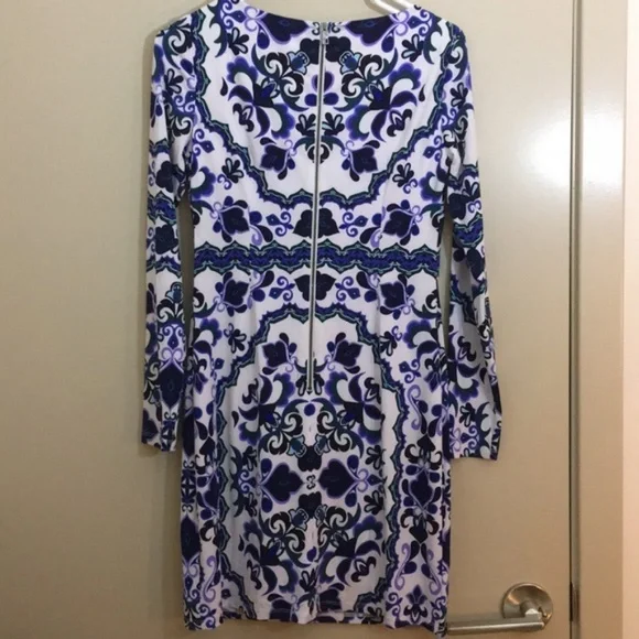 NEW Vince Camuto Jersey shift floral dress - Picture 3 of 4